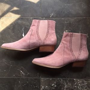 NWT Joe’s rusted pink suede booties Size 7